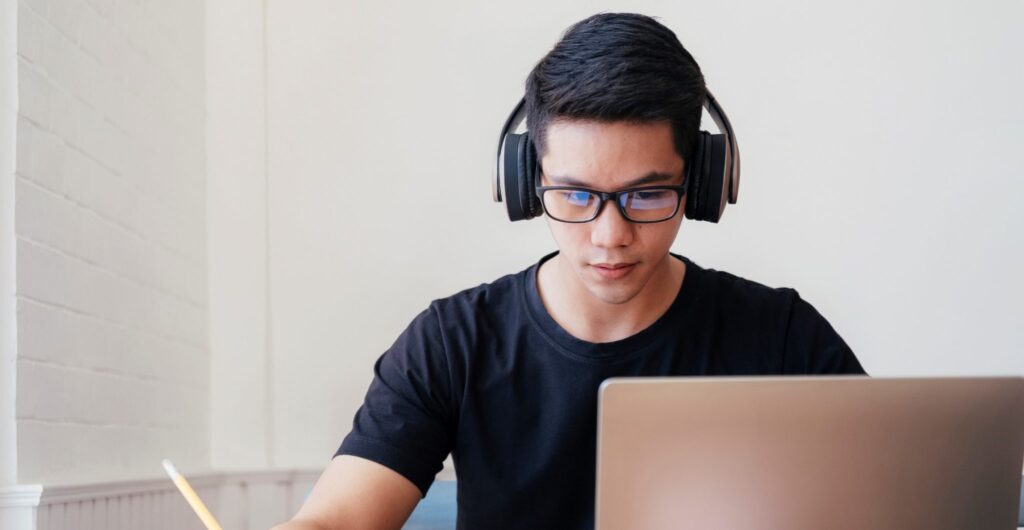 acadenics2-2048x1059