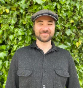 oie_1522744YyfaZLA5-280x300